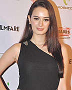 Evelyn Sharma